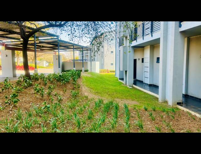 2 BEDROOM FLAT FOR SALE IN JACKAL CREEK GOLF ESTATE